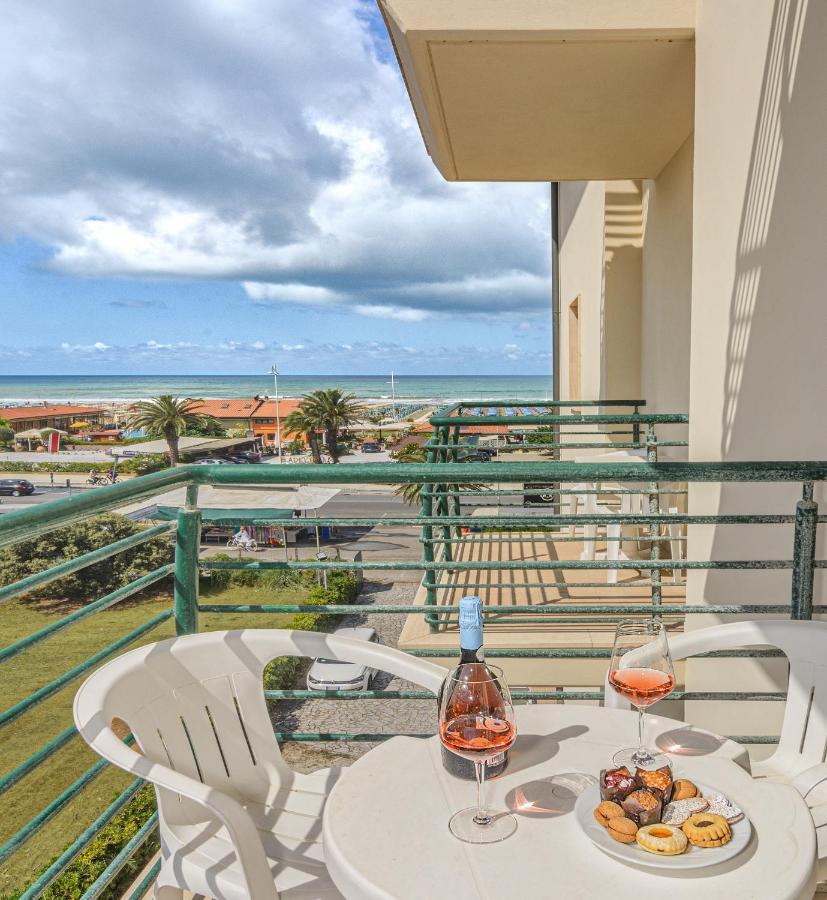 Hotel Paris Λίντο ντι Καμαϊόρε Εξωτερικό φωτογραφία