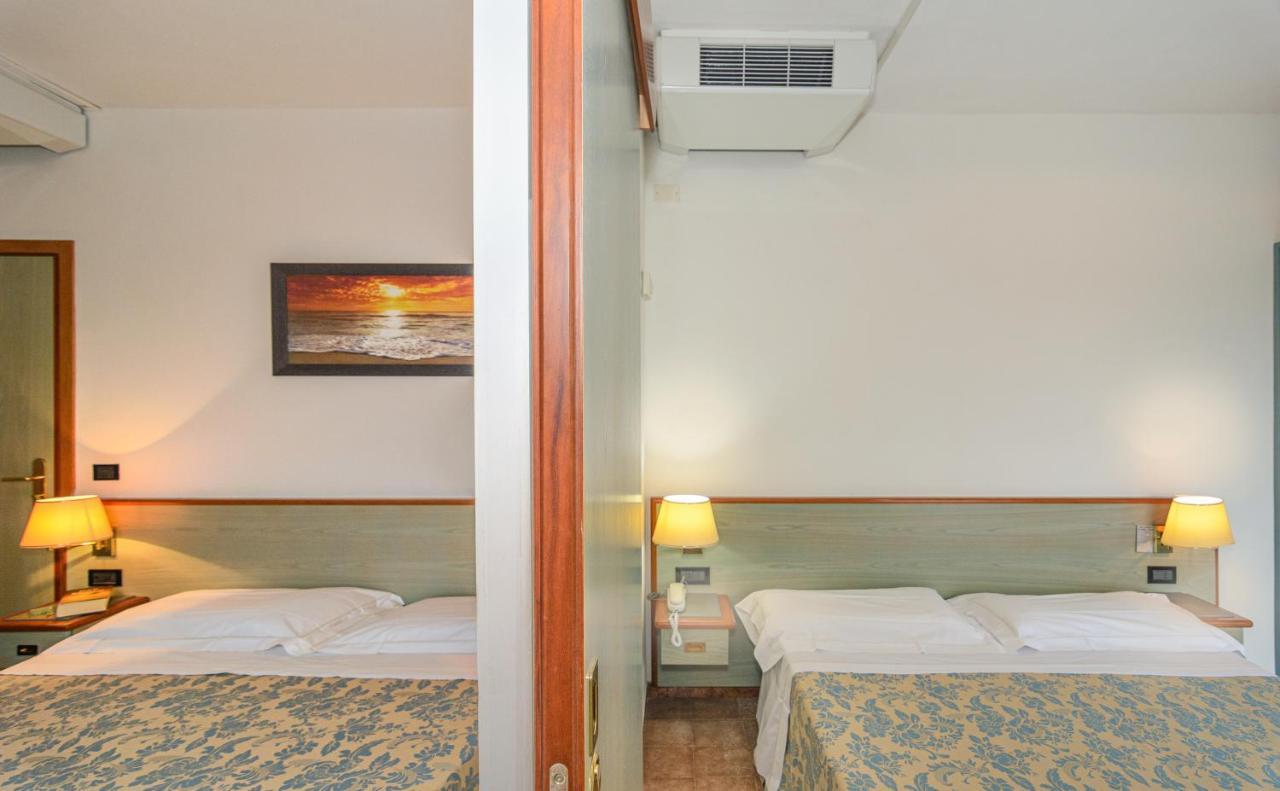 Hotel Paris Λίντο ντι Καμαϊόρε Εξωτερικό φωτογραφία