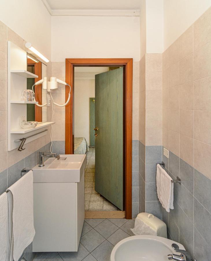 Hotel Paris Λίντο ντι Καμαϊόρε Εξωτερικό φωτογραφία