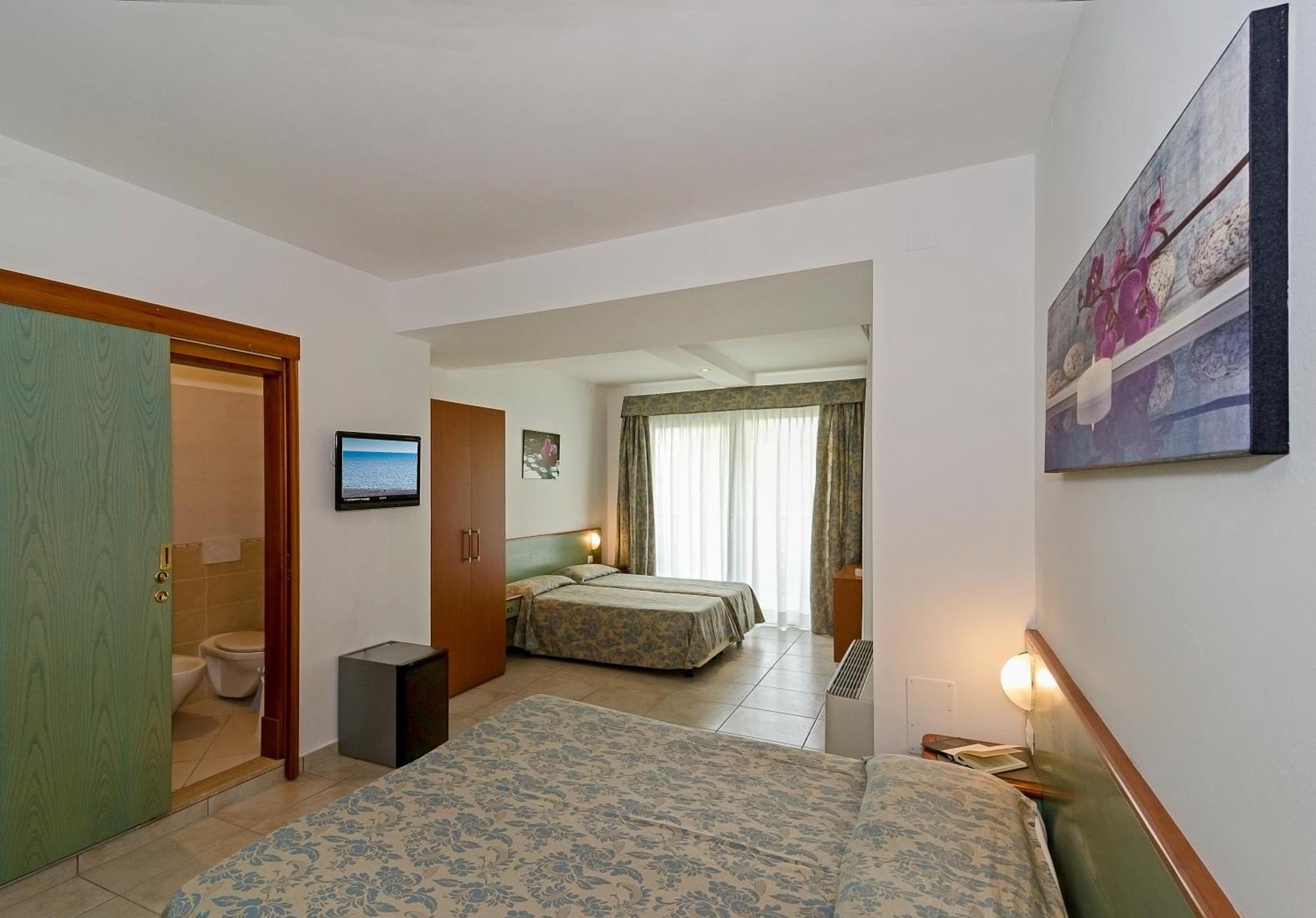 Hotel Paris Λίντο ντι Καμαϊόρε Δωμάτιο φωτογραφία